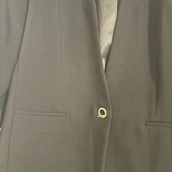 Black Torrid Blazer, Ruched Sleeves, Size 1. - Picture 2 of 6